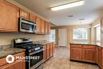 8835 Creek Willow Dr, Unit B in Tomball, TX - Building Photo - Building Photo