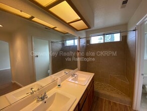 960 Vallerand Rd in Tracy, CA - Building Photo - Building Photo