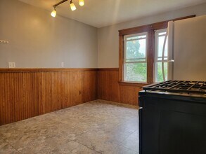 26 Stebbins St in Worcester, MA - Building Photo - Building Photo