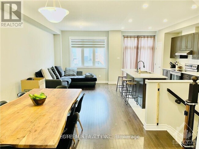 864 Clarity Ave in Ottawa, ON - Building Photo - Building Photo