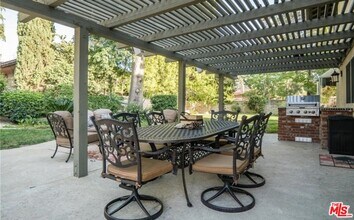 11040 Salt Lake Ave in Los Angeles, CA - Building Photo - Building Photo