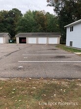 5795 Laverne Cir N in Baxter, MN - Building Photo - Building Photo