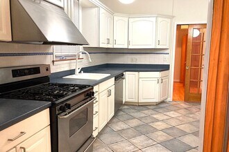 284 Magnolia Ave in Jersey City, NJ - Building Photo - Building Photo