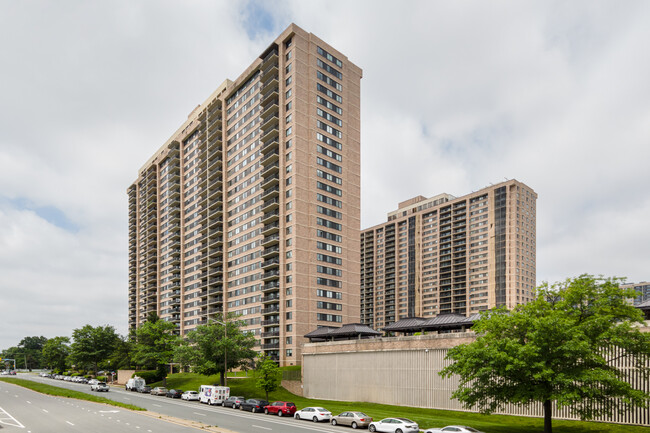 Skyline Square North and South in Baileys Crossroads, VA - Building Photo - Building Photo