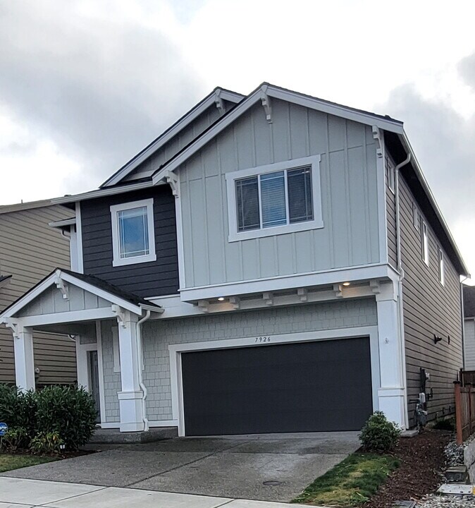 7926 34th Pl NE in Marysville, WA - Building Photo