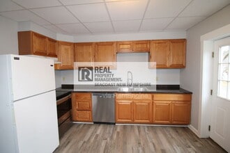 10 Charles St in Dover, NH - Building Photo - Building Photo