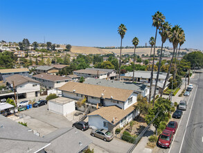 823 Hillsdale Ave in San Jose, CA - Foto de edificio - Building Photo