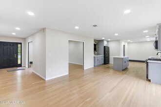 257 Alexander Ave in Howell, NJ - Building Photo - Building Photo