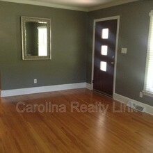 6300 Candlewood Dr in Charlotte, NC - Building Photo - Building Photo