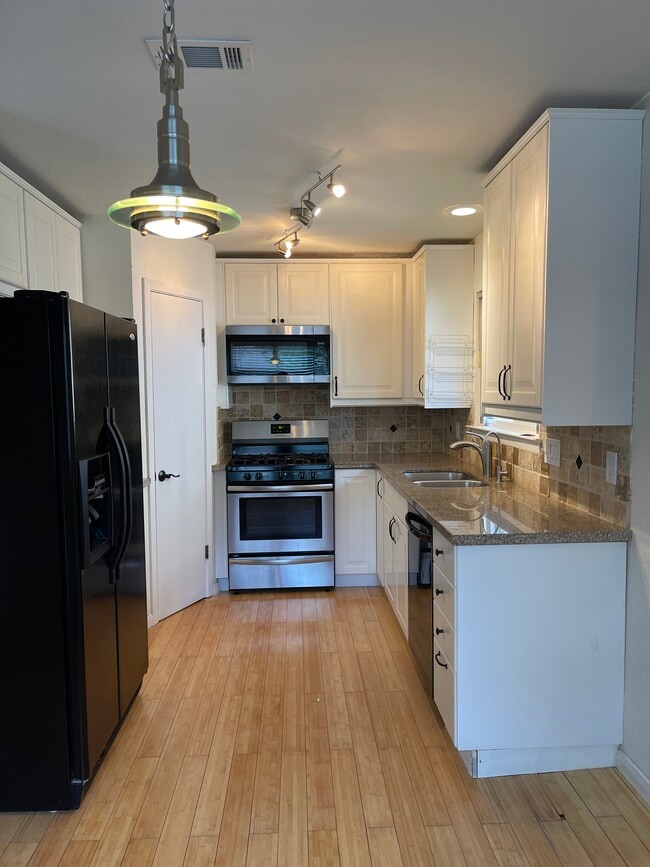 3837 Cologne Ln in Austin, TX - Building Photo - Building Photo