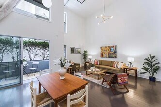 1730 Sawtelle Blvd, Unit 104 in Los Angeles, CA - Foto de edificio - Building Photo