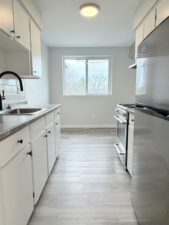 property at 471 Tecumseh Rd W