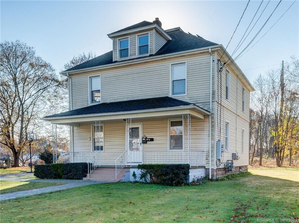 84 Wilbur St-Unit -1st in Southington, CT - Building Photo