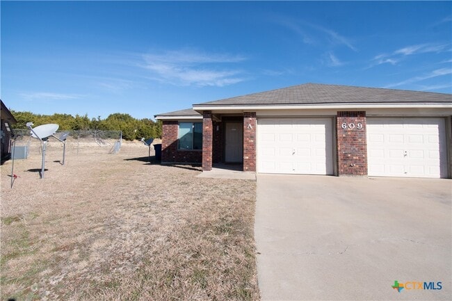 property at 609 Bermuda St