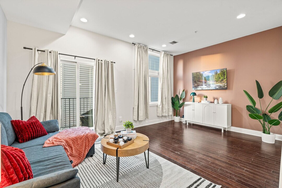 826 N Broad St in Philadelphia, PA - Building Photo