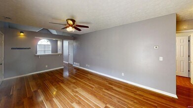 3505 Pigeonbrooke Ct, Unit 0813 in Evansville, IN - Building Photo - Building Photo