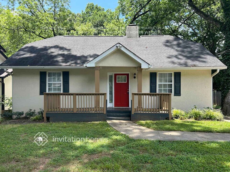 1221 Epworth St SW in Atlanta, GA - Building Photo