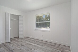 2113 Jacobs Rd in Fort Pierce, FL - Building Photo - Building Photo