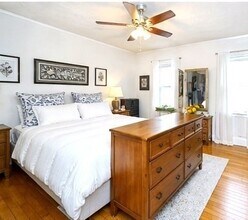 212 W Seventh St, Unit 2 in Boston, MA - Building Photo - Building Photo