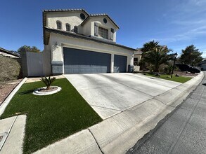 7944 Quail Harbor St in Las Vegas, NV - Building Photo - Building Photo