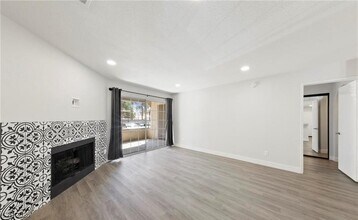2200 S Fort Apache Rd in Las Vegas, NV - Building Photo - Building Photo