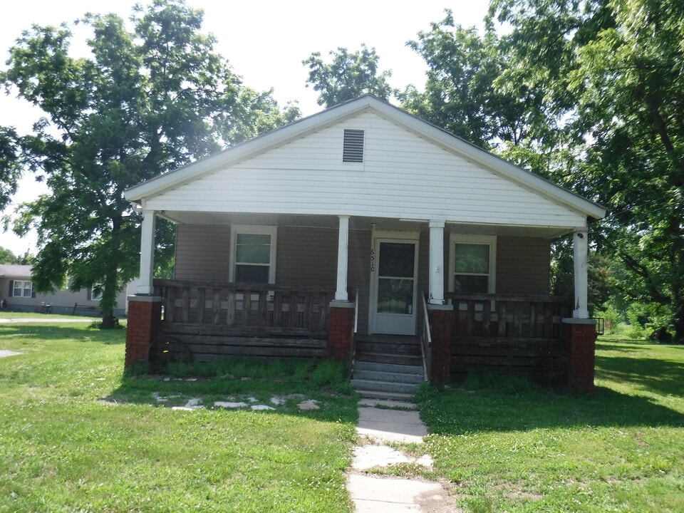 6510 Lake Ave in St. Joseph, MO - Foto de edificio