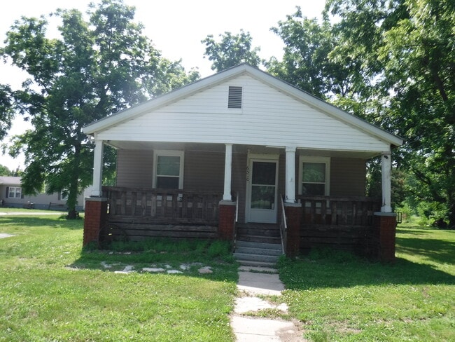 6510 Lake Ave