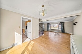 21516 Halworth Rd in Shaker Heights, OH - Building Photo - Building Photo