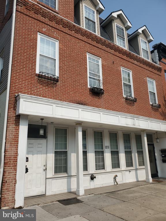 property at 1211 S Charles St