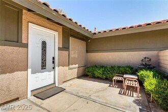 3826 S Edmond St in Las Vegas, NV - Building Photo - Building Photo