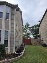 23619 Twisting Falls Drive in Spring, TX - Foto de edificio - Building Photo