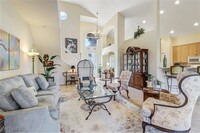 1041 Jardin Dr in Naples, FL - Foto de edificio - Building Photo