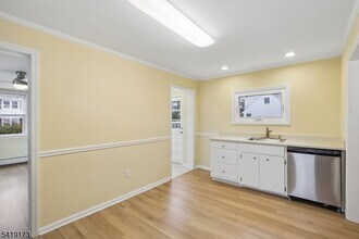 13 William St in New Providence, NJ - Building Photo - Building Photo