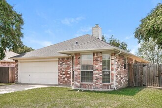 1213 Misty Meadow Dr in Midlothian, TX - Building Photo - Building Photo