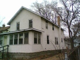 1094 11th Ave SE in Minneapolis, MN - Building Photo