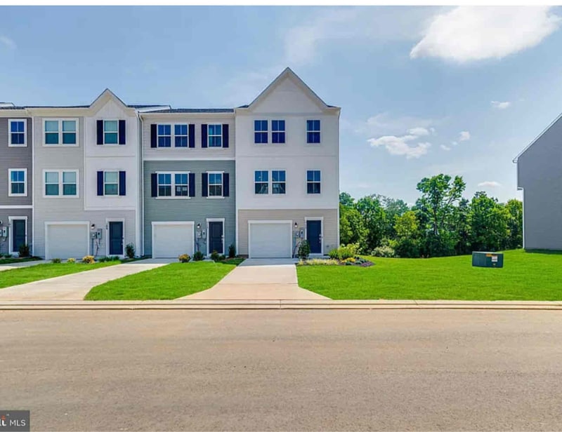 20 Bigler Rd in Inwood, WV - Building Photo