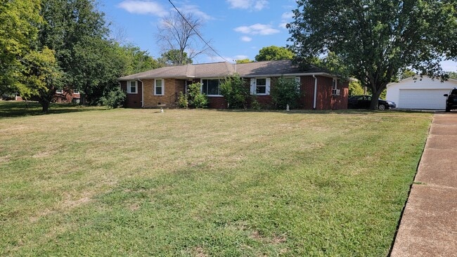property at 1216 Rugby Dr