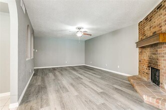 5400 Dunson Dr in Haltom City, TX - Building Photo - Building Photo