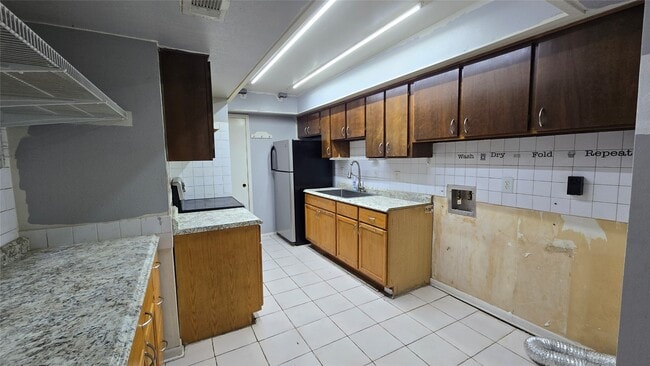 property at 7913 Grove Ridge Dr