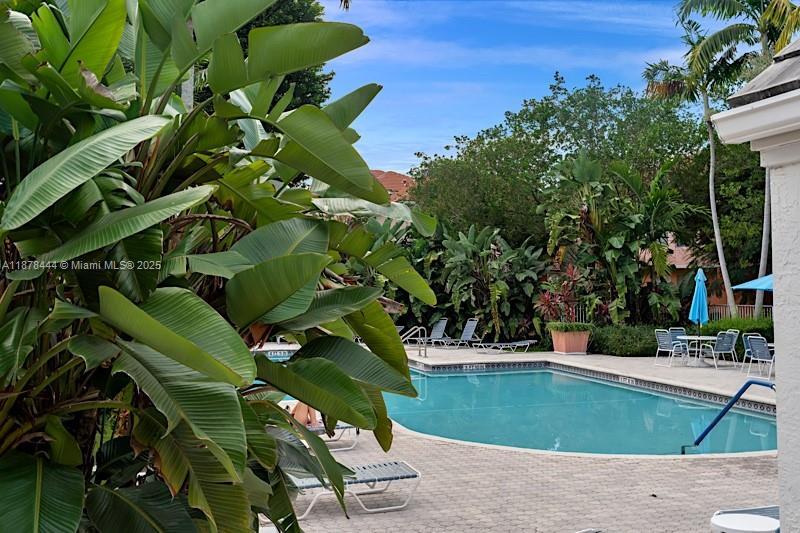 1275 Crystal Way, Unit D in Delray Beach, FL - Foto de edificio