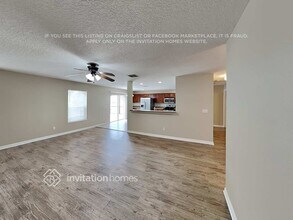 2251 Martins Run in Tavares, FL - Foto de edificio - Building Photo