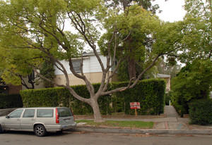 621 Midvale Avenue Apartments