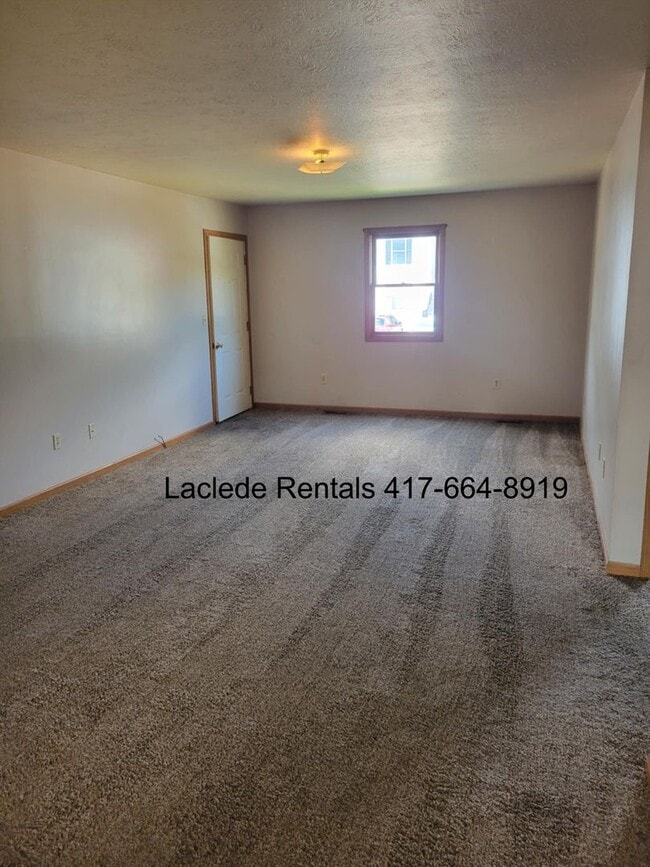 736 Parkhurst Dr in Lebanon, MO - Building Photo - Building Photo