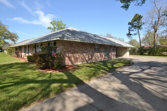 12299 Sherbrook Dr in Baton Rouge, LA - Building Photo - Building Photo