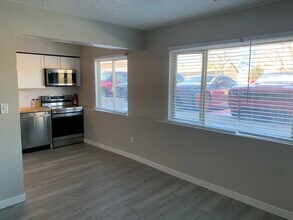 1435 Manitou Blvd, Unit 2 in Colorado Springs, CO - Foto de edificio - Building Photo