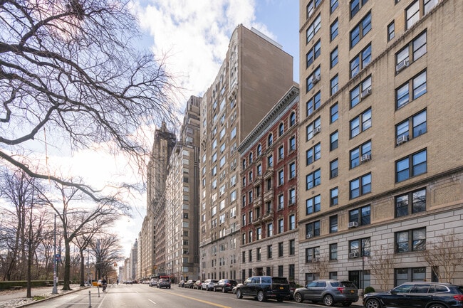 El Dorado in New York, NY - Foto de edificio - Building Photo