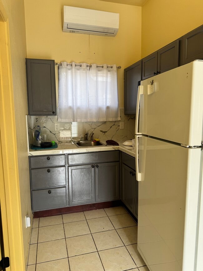 property at 1619 Primavera Ln