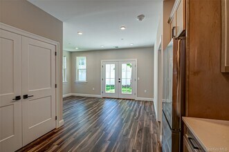 1 Conklin St in Farmingdale, NY - Building Photo - Building Photo