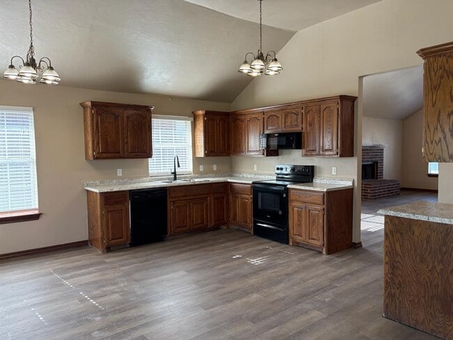 1424 SW 129th St in Oklahoma City, OK - Building Photo - Building Photo