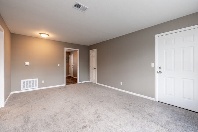 Legacy Apartments in Kansas City, MO - Foto de edificio - Interior Photo